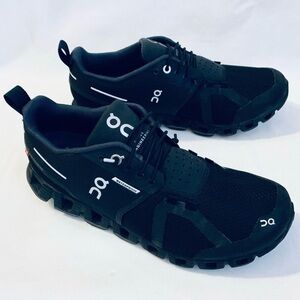 On Cloud 5 Waterproof Running Shoes